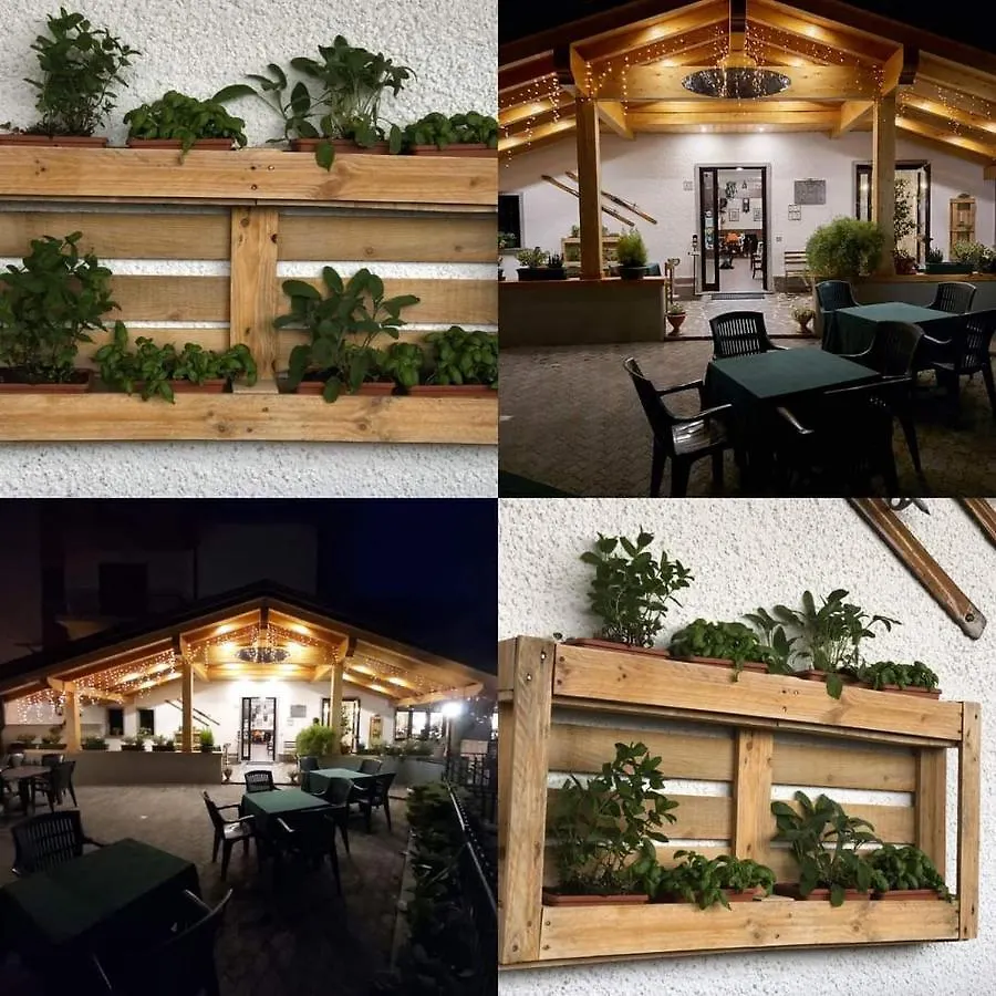 Albergo Canella Fuipiano Valle Imagna 2*,  Italy